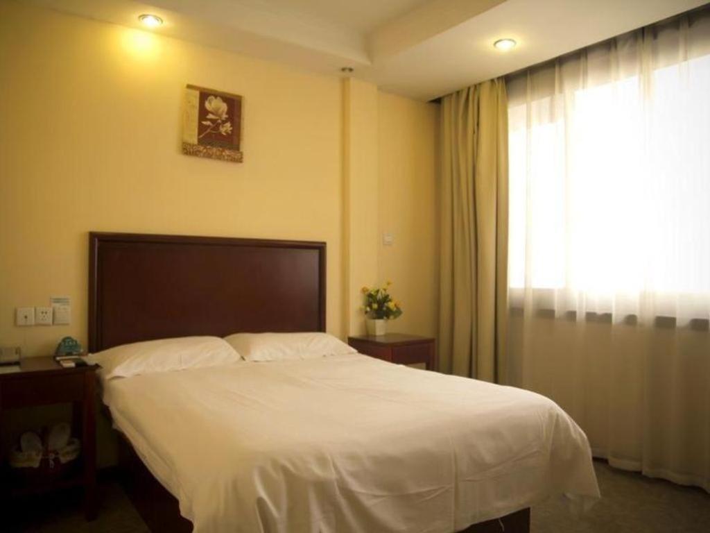 Greentree Inn Suzhou Guanqian Yangyuxiang Metro Station Business Hotel Exterior photo
