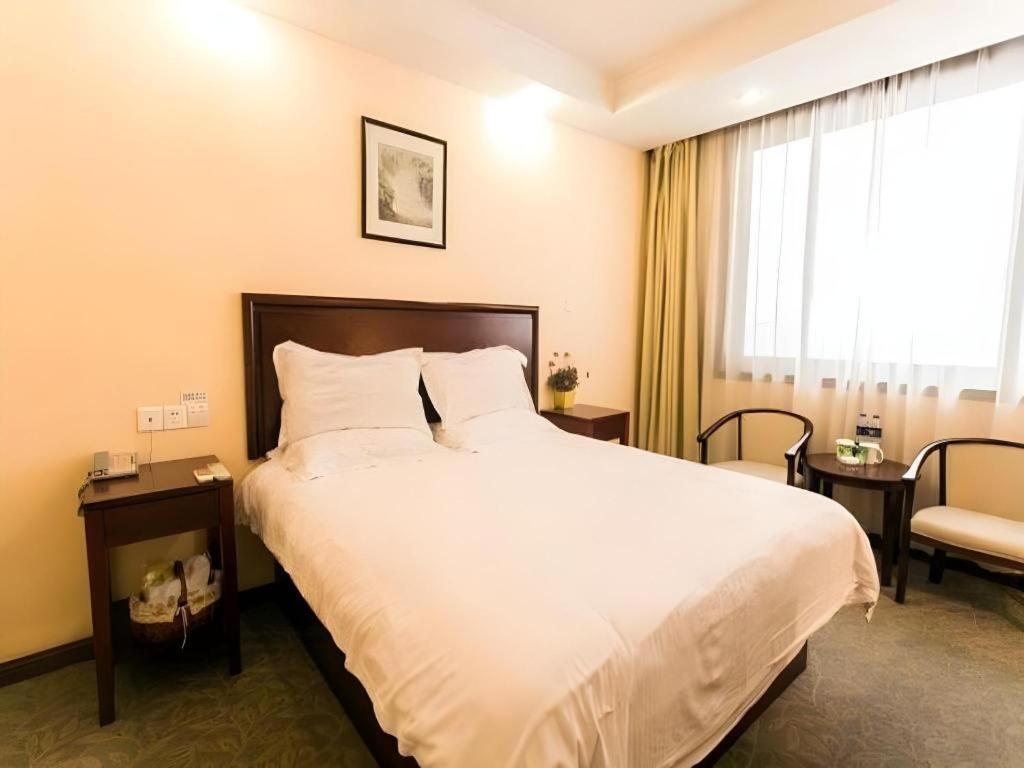 Greentree Inn Suzhou Guanqian Yangyuxiang Metro Station Business Hotel Exterior photo