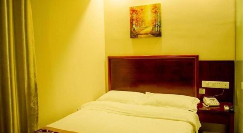 Greentree Inn Suzhou Guanqian Yangyuxiang Metro Station Business Hotel Exterior photo