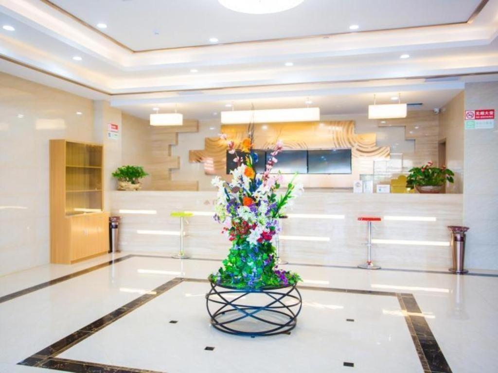Greentree Inn Suzhou Guanqian Yangyuxiang Metro Station Business Hotel Exterior photo